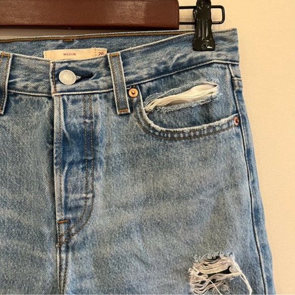 Levi's Wedgie Straight High-Waisted Mom Jean Size 26 - Picture 7 of 16